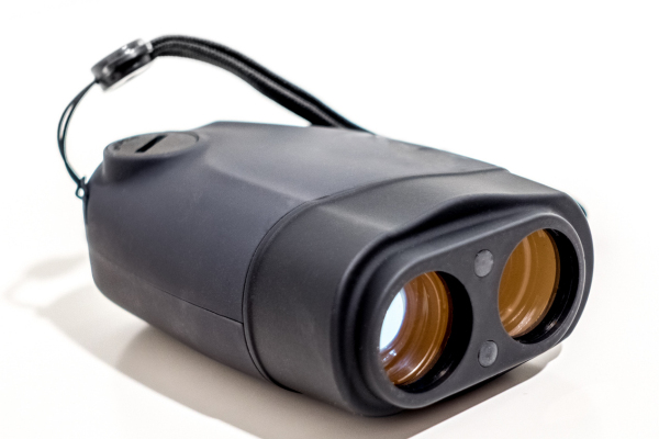 Do Binoculars Have Rangefinder Built In?